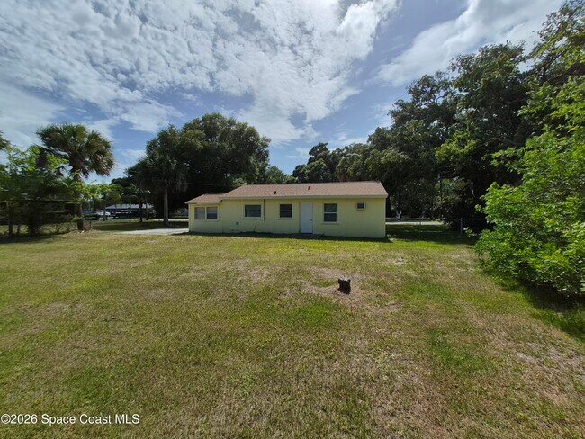 Building Photo - 616 S Kentucky Ave