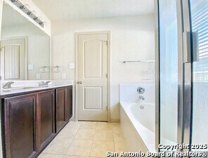 Building Photo - 723 Spectrum Dr