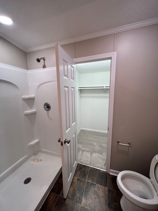 Building Photo - 3 Bedroom/2 Bathroom Home on 1 Acre of Land