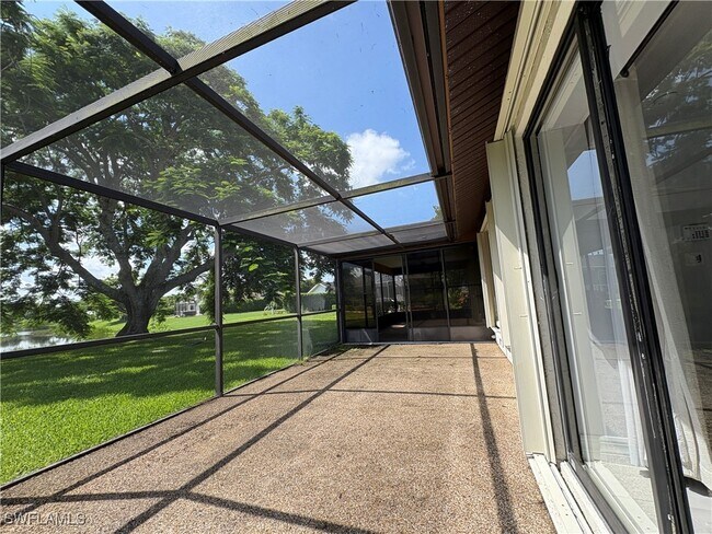 Building Photo - 1450 Nottingham Dr