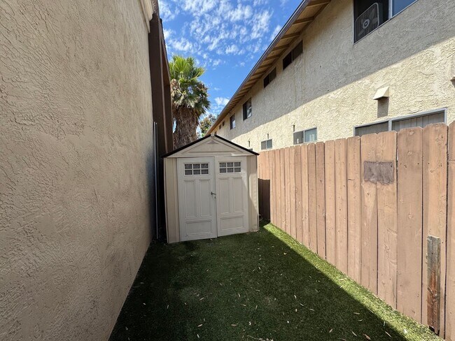 Building Photo - 2 Bedroom - 2 Bathroom ground level