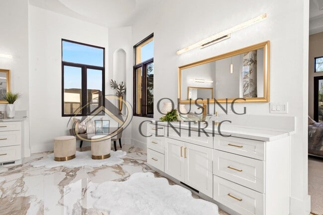 Building Photo - Breathtaking Luxury Custom Rental in Guard Gated Serrano Golf Community!!