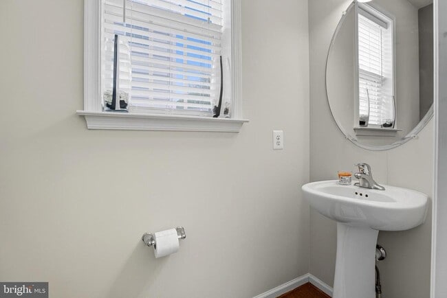 Building Photo - 4814 Forest Pines Dr