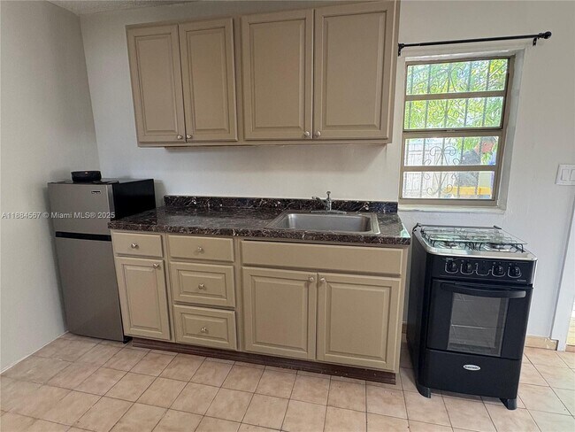 Building Photo - 2395 NW 4th St