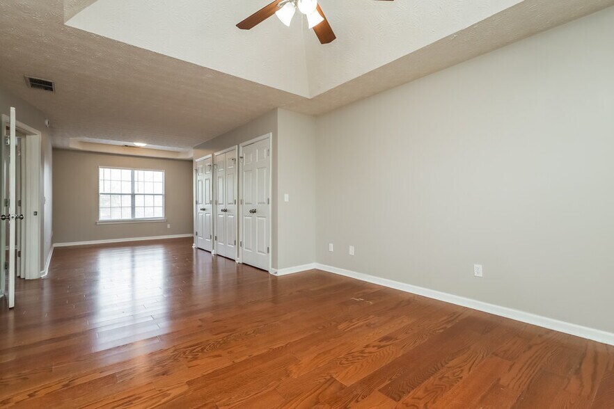 Building Photo - 50 Brandon Dr