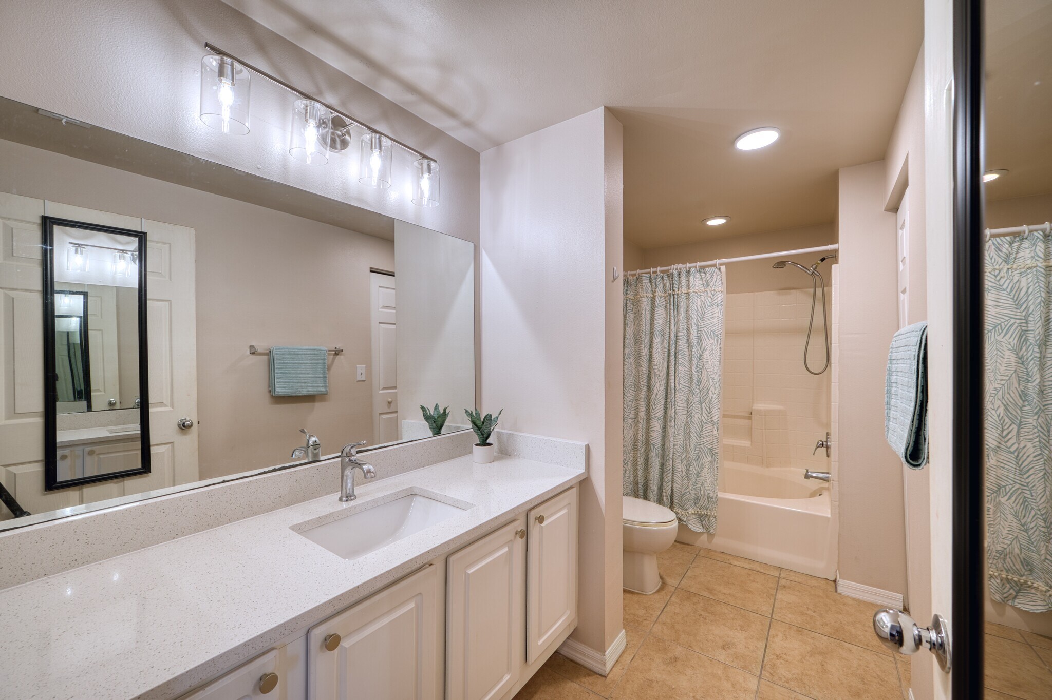 Primary Bathroom - 5551 Bentgrass Dr