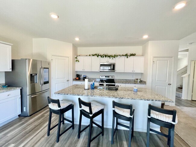 Building Photo - 4931 Jovian-
