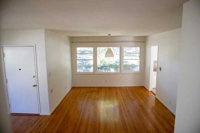 Dining Room - 1124 Chelsea Ave