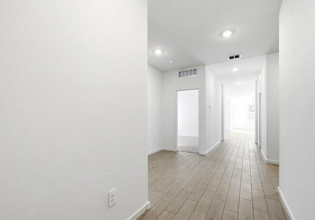 Building Photo - 24583 Chambers St