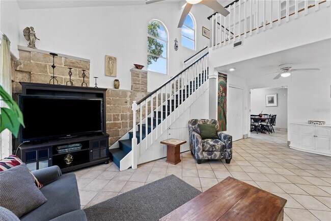 Building Photo - 515 Crystal Beach Ave