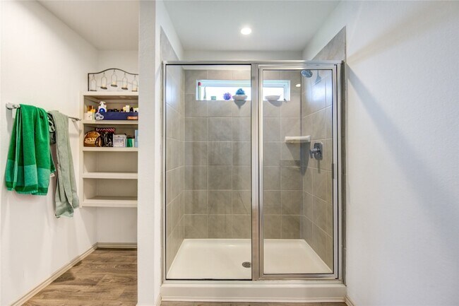 Building Photo - 7322 Sunset Crk Dr