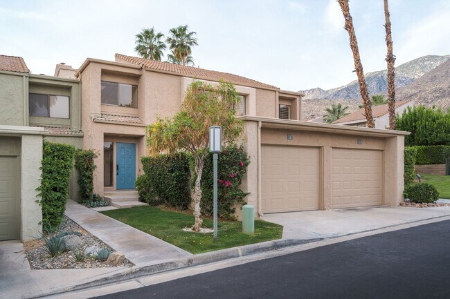 Building Photo - AVAILABLE NOW!! 2 Bedroom 3 Bathroom condo in Palm Springs!