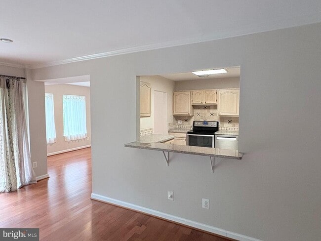 Building Photo - 5817 Edson Ln