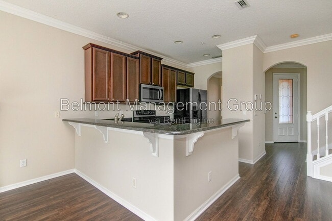 Building Photo - 9426 Silver Buttonwood St