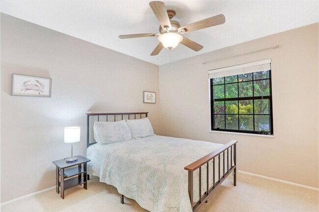 Building Photo - Port St Lucie Pool Home