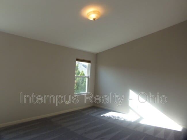 Building Photo - 516 Ironhorse Dr