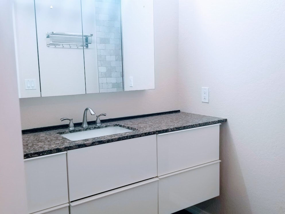 primary ensuite - 52 Cypress Dr