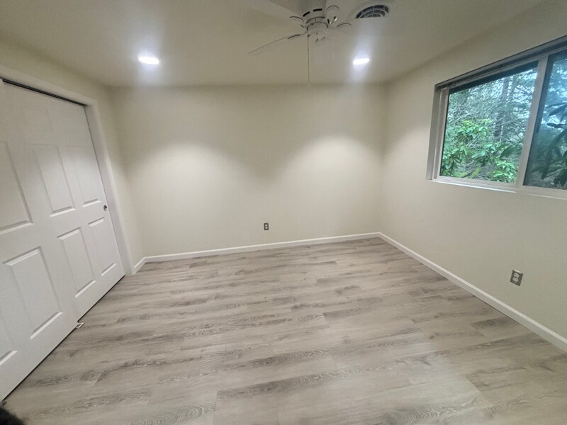 Building Photo - 4920 Gravelly Beach Rd NW