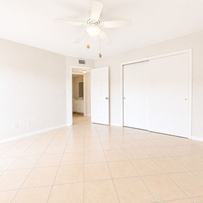 Building Photo - 4765 Orange Grove Blvd