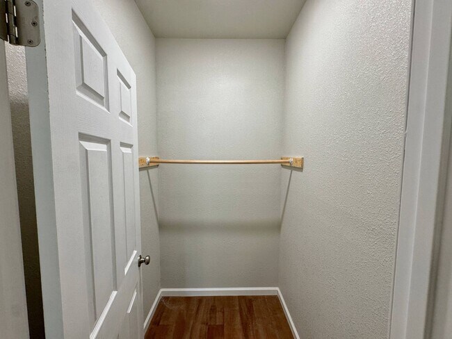 Building Photo - Fully Remodeled 3 Bed 2 Bath In Floral Hei...