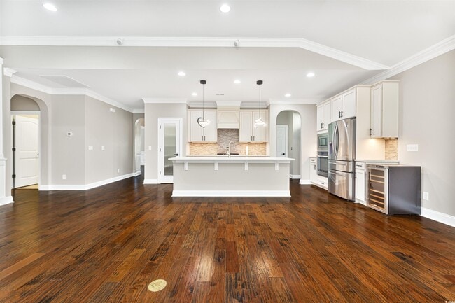 Building Photo - 1592 Buckingham Ave