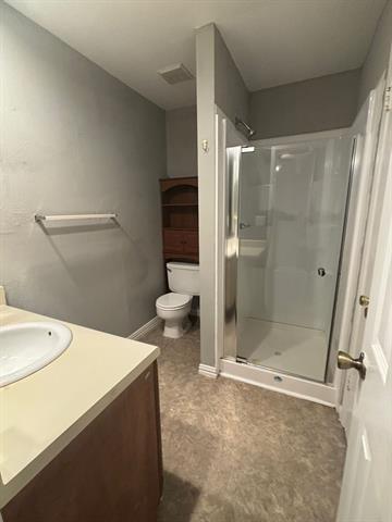 Building Photo - 545 Canary Ln