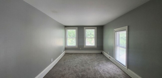 Building Photo - 414 Oneida St