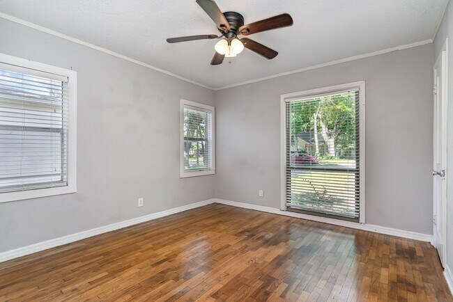 Building Photo - 7802 Morton St