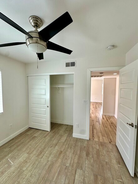 Building Photo - 2308 N 28th PL