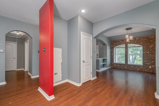 Building Photo - 292 Strawberry Blonde Dr
