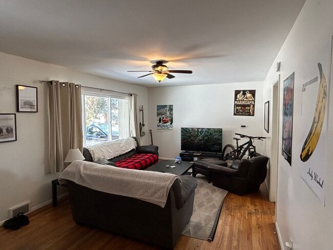 Building Photo - 3 Blocks from CU! Great South Boulder Loca...