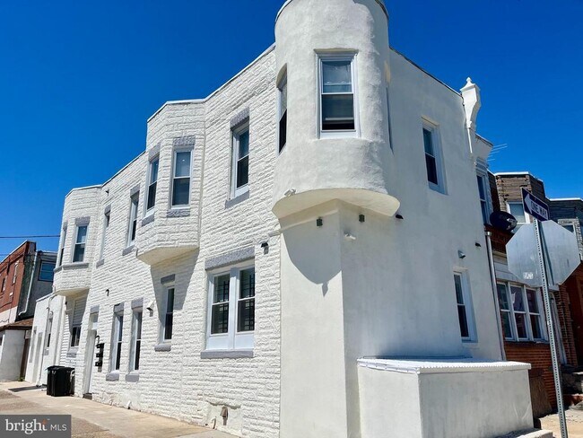 Building Photo - 6249 Reedland St