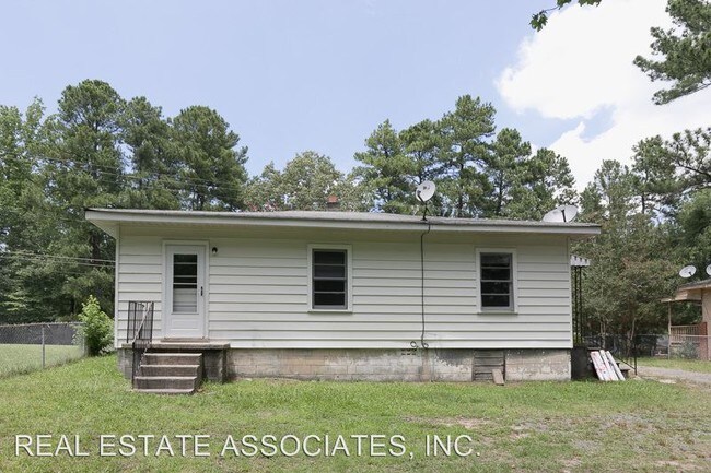 Building Photo - 3 br, 1.5 bath House - 217 Cook Road