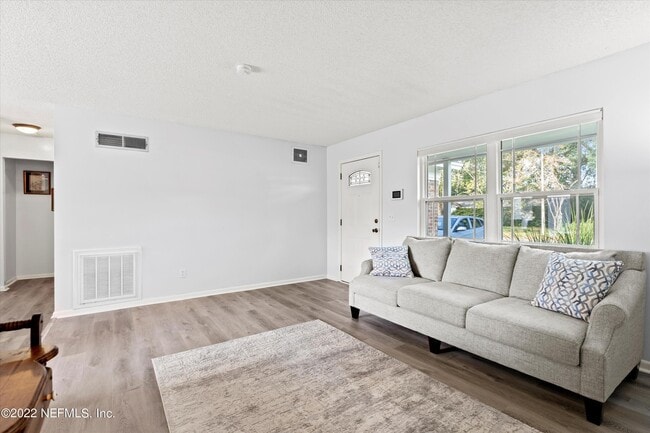 Building Photo - 8440 Frost St N