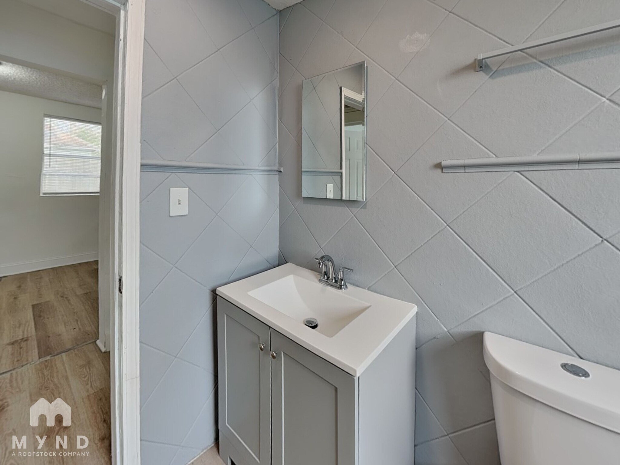 Building Photo - 2184 W 45th St