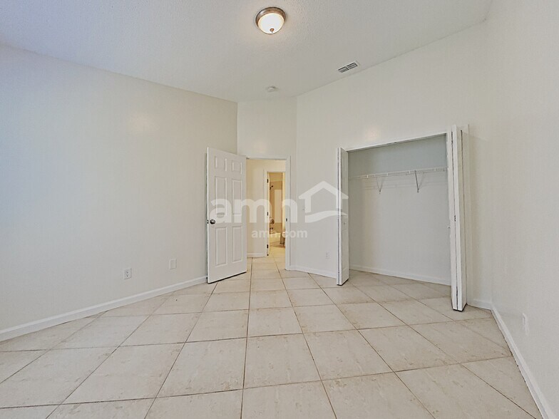 Building Photo - 16041 Bay Vista Dr