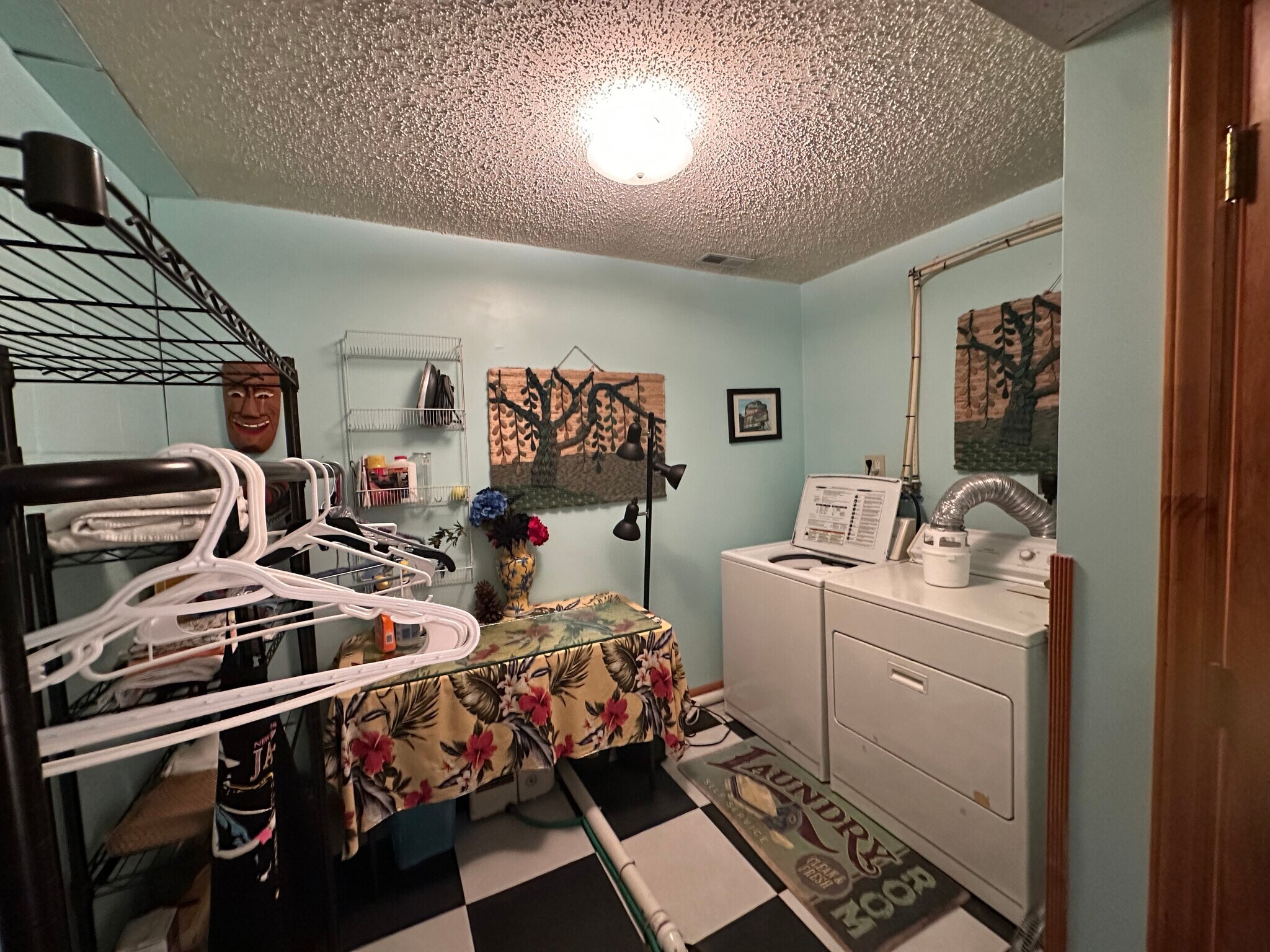 Building Photo - 48 Holly Hill Dr