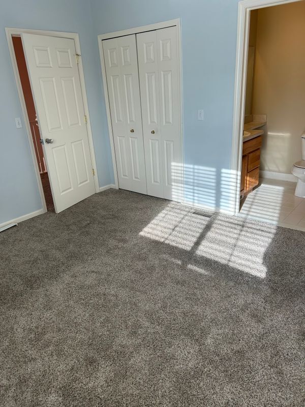 Building Photo - 22674 Woodcreek Dr