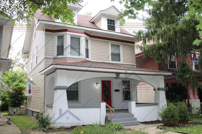 Building Photo - Illinois Estate: New Year, New Home: 50% O...