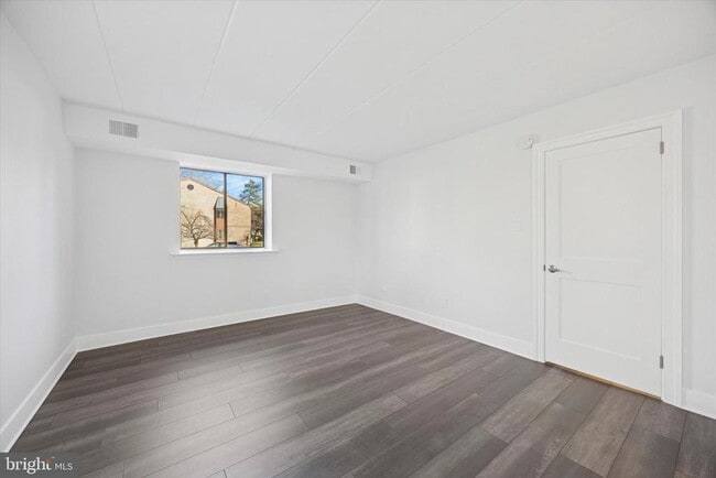 Building Photo - 40 Le Forge Ct