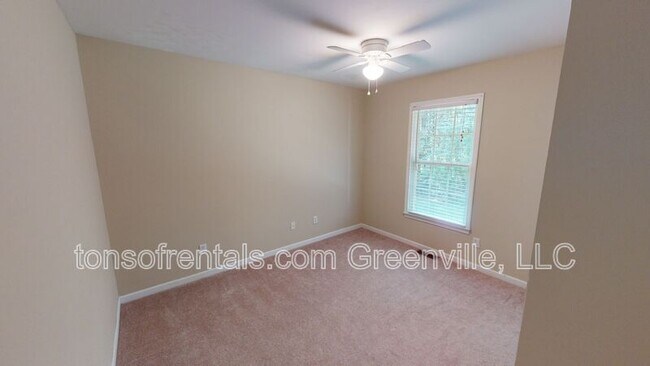 Building Photo - 863 McAbee Rd