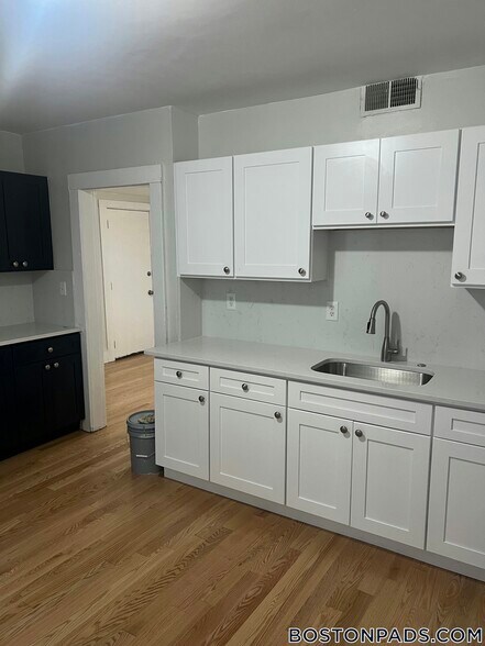 Building Photo - 800 Washington St