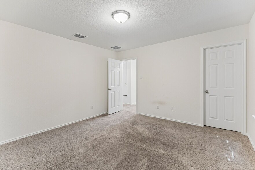 Building Photo - 4481 Acerno St