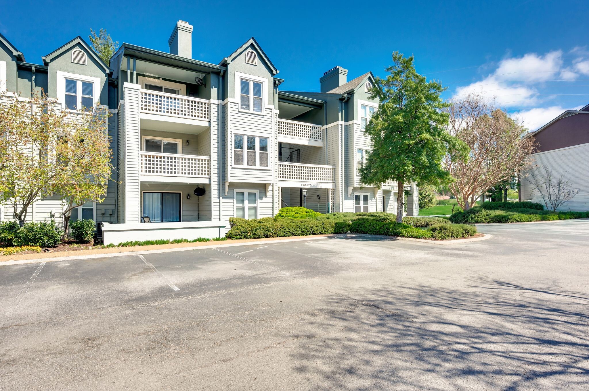 Building Photo - 265 Hillsboro Pl