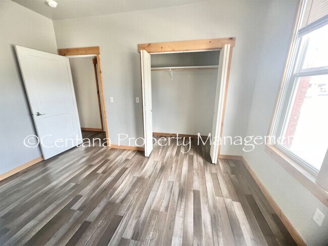 Building Photo - 600 S Montana St