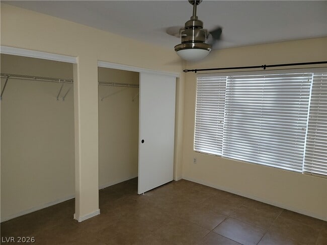 Building Photo - 5710 E Tropicana Ave