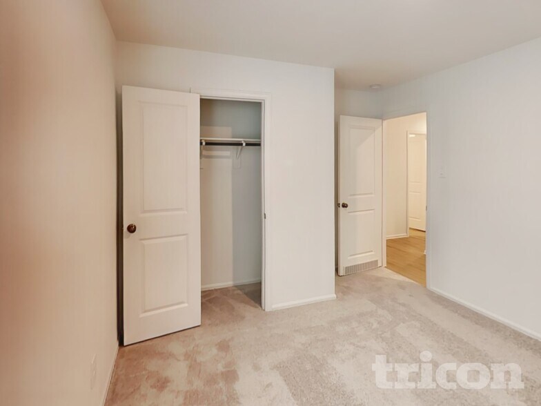 Building Photo - 3214 Holly Stokes Wy