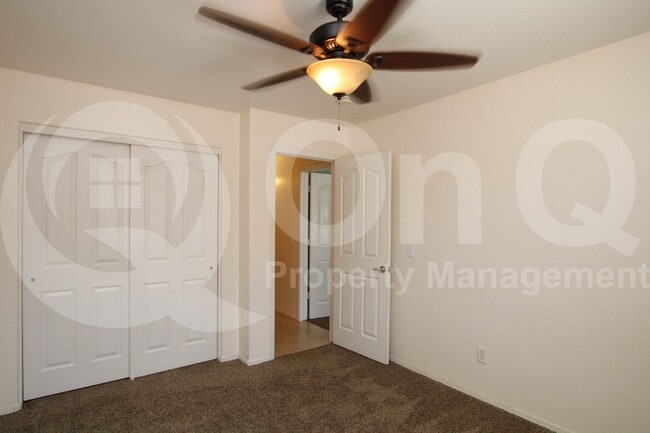 Building Photo - 4173 E Meadow Lark Way