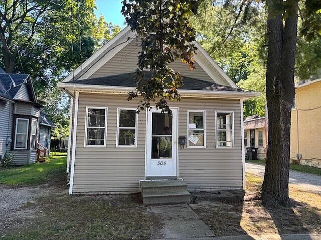 Primary Photo - 305 N Elm Ave