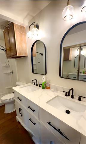 Building Photo - 11525 Webb Chapel Rd